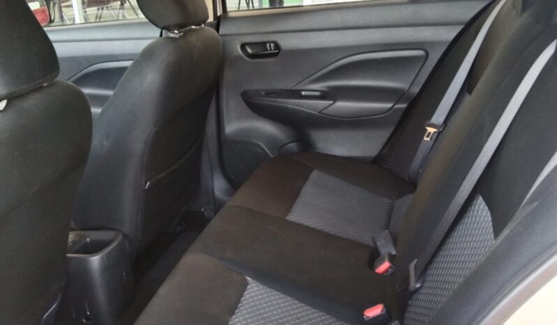 
Nissan 2024 Versa 4p Sense L4/1.6 Aut Plata full									