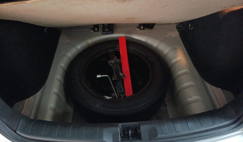 
NISSAN KICKS ADVANCE CVT 2021 full									