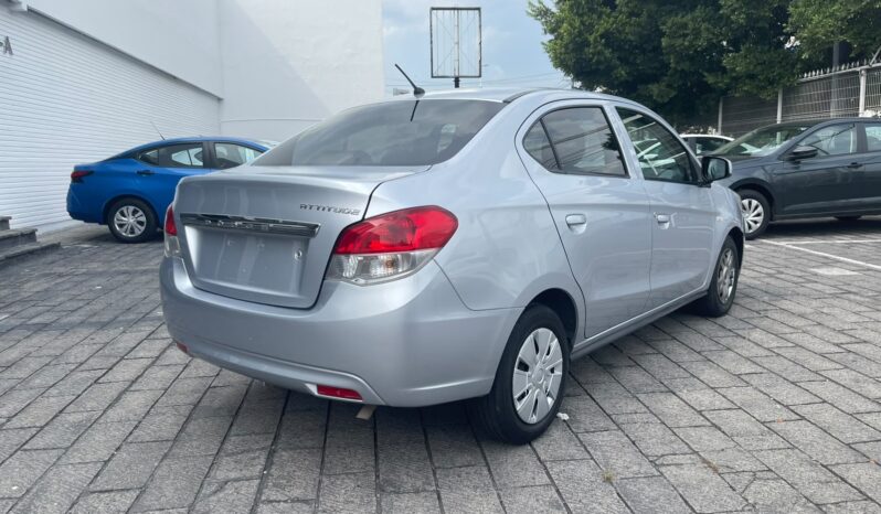 
Chrysler 2024 Attitude 4p SE L3/1.2 Aut full									