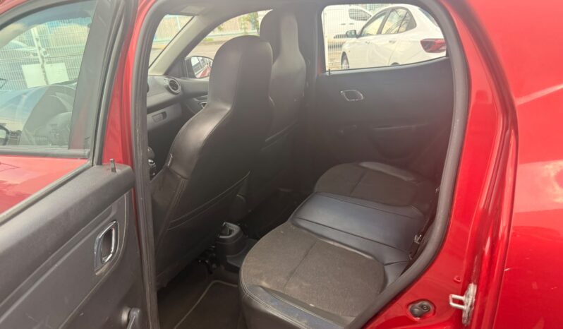 
Renault 2024 Kwid 5p Iconic L3/1.0 Man full									