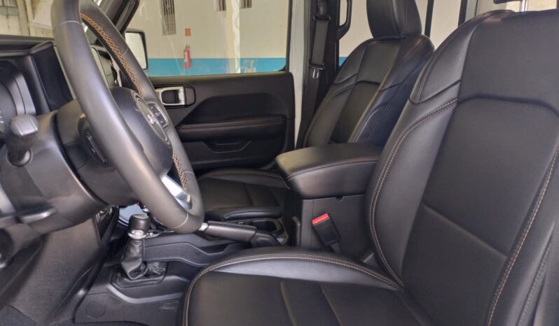 
Chrysler 2024 Jeep Wrangler 5p Unlimited Sahara L4/2.0/T Aut full									