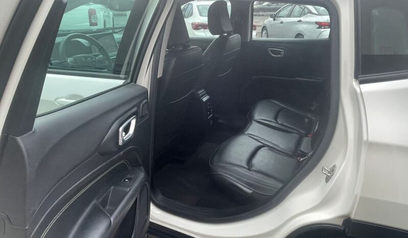 
JEEP COMPASS ALTITUDE 4X2 AT 1.3L TU full									