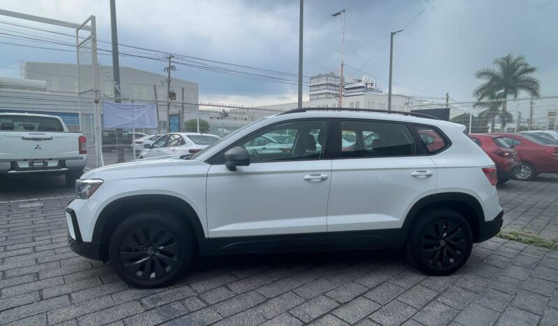 
Volkswagen 2024 Taos 5p Trendline L4/1.4/T Aut full									